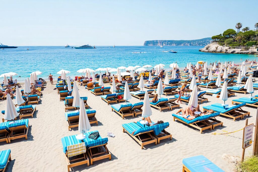 Plages privées malgré des transats à 150€, la Côte d’Azur affiche complet tout l’été